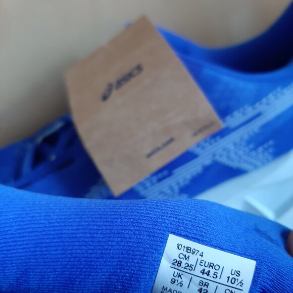 Sold Elsewhere: Mens Asics Novablast 5 size 10.5 neutral running shoes - Picture 10 of 10